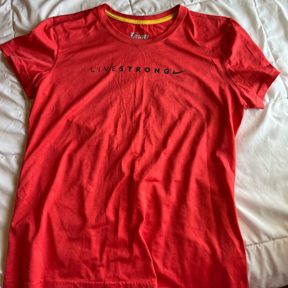 Nike “Live Strong” Dri-fit top. Also matches yellow shorts in other listing. XL